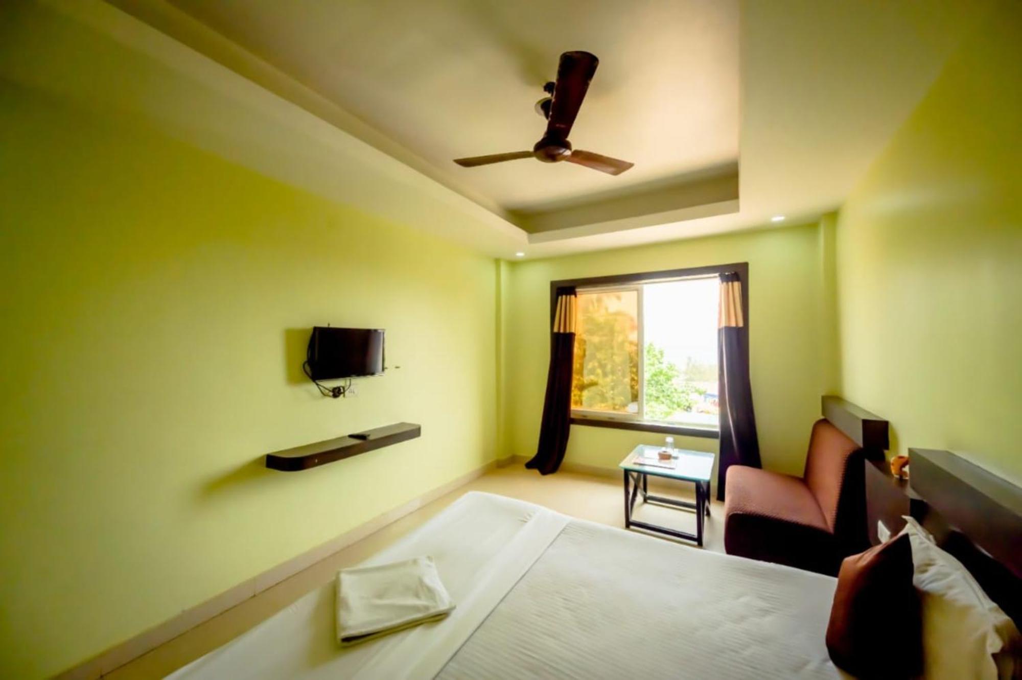 Deep Ganga Inn Near Sea Beach By Morservices Puri Kültér fotó